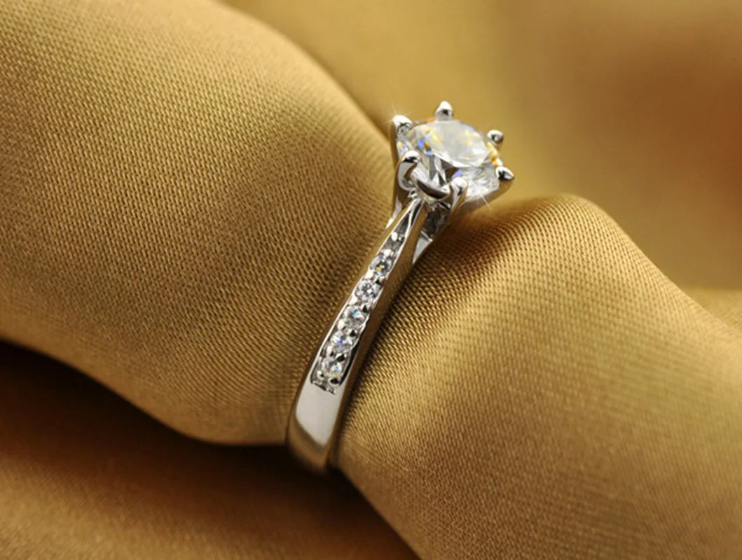 Timeless Claw Diamond Ring