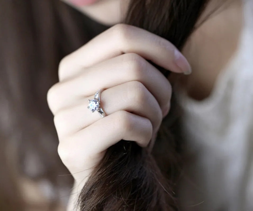 Timeless Claw Diamond Ring